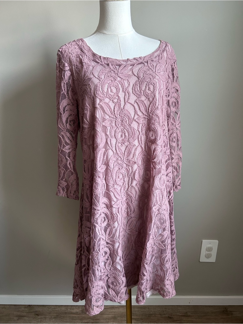 Anthropologie Women's Puella Amare 3/4 Sleeve Mauve Floral Lace Dress romantic